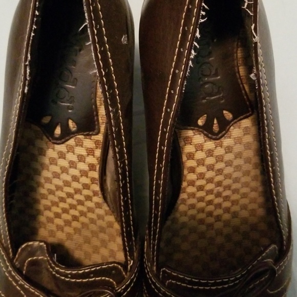 Brown Chunky Heels - Picture 4 of 4